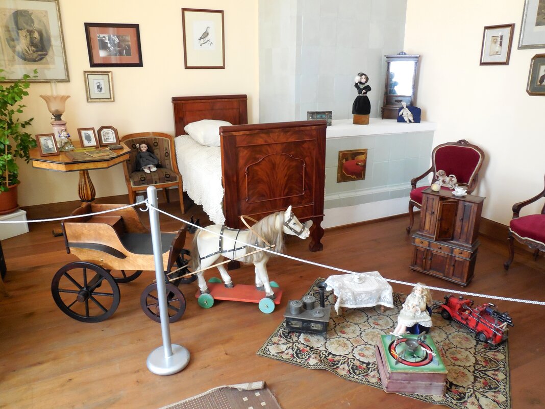 Детская комната в усадьбе Гальских - Надежда Детская комната в усадьбе Гальских - Надежда