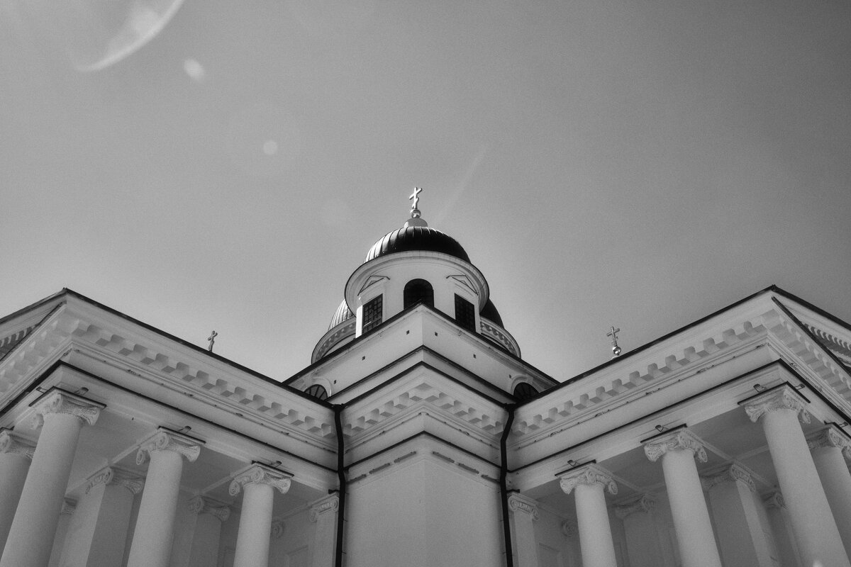 что то монументальное - Михаил *******