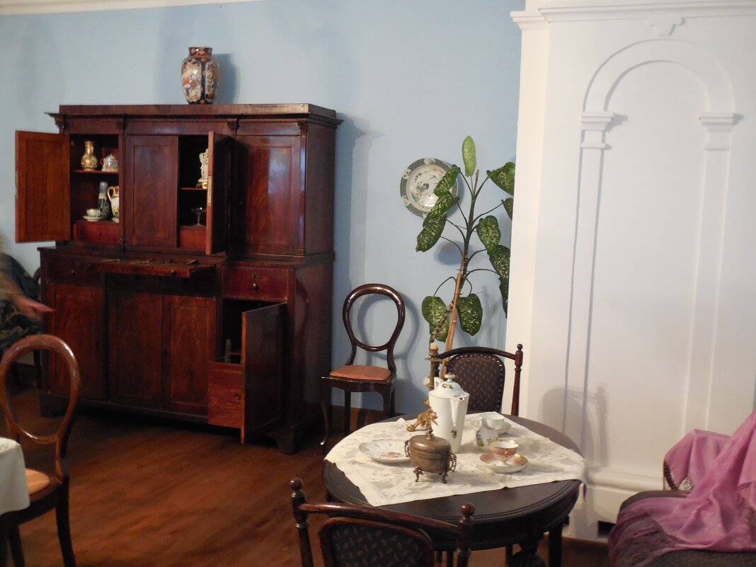 Столовая в усадьбе Гальских - Надежда Столовая в усадьбе Гальских - Надежда