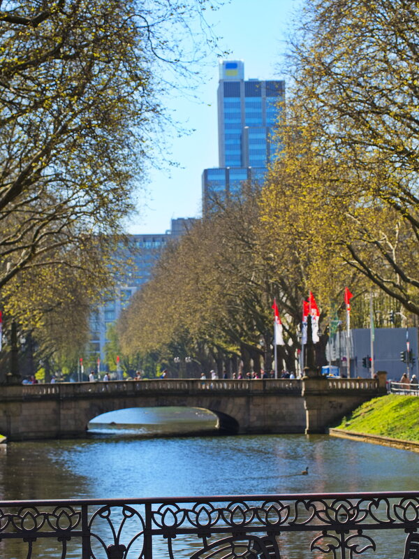 *** - Witalij Loewin