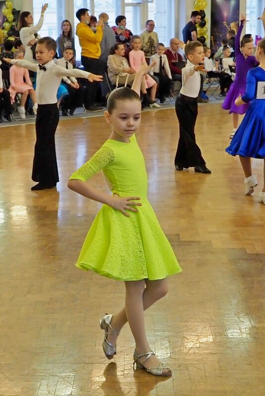 На танцевальном конкурсе_1 - photo Bo