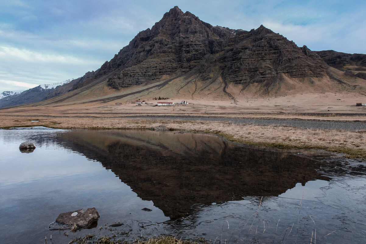 Отражение горы - Георгий А Отражение горы - Георгий А