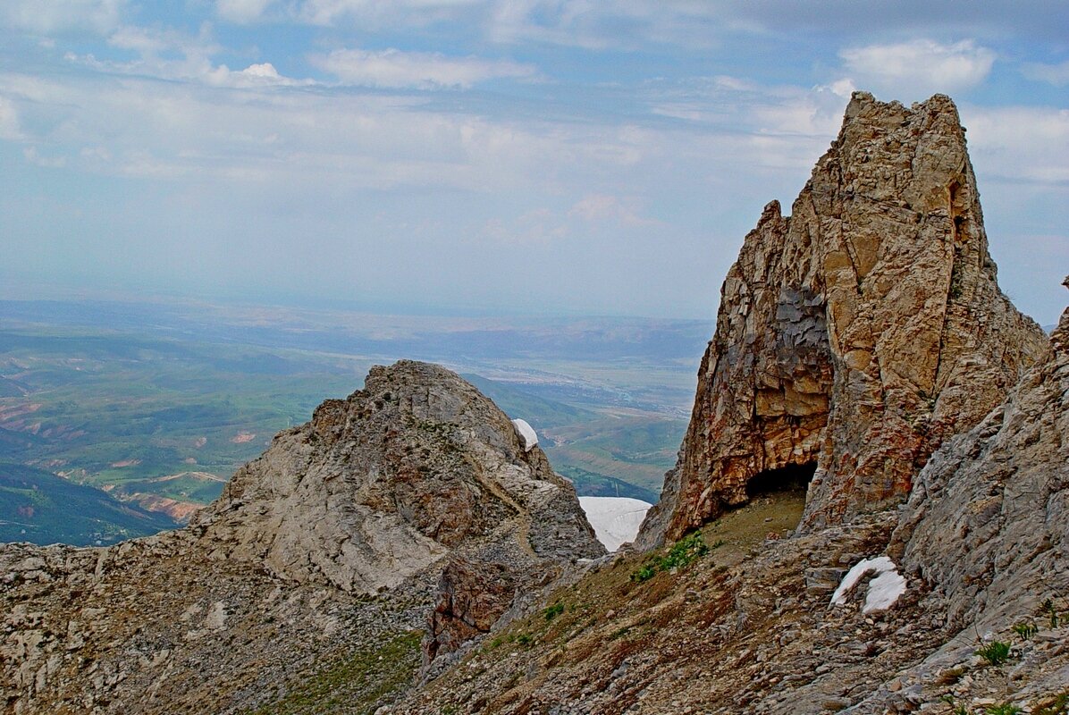 ПРОГУЛКА НА БОЛЬШОЙ ЧИМГАН - 2, грот. - Виктор Осипчук