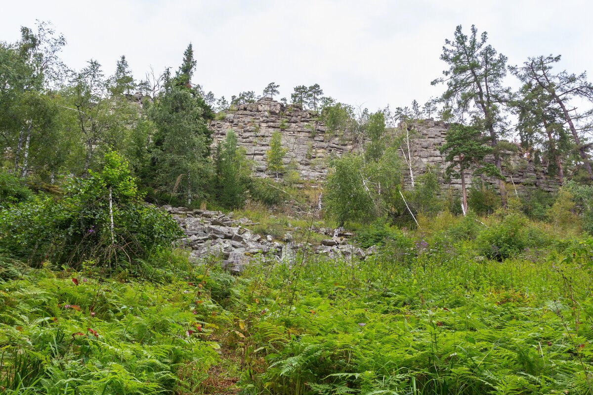 Скалы на вершине горы Заозерная. - Алексей Трухин