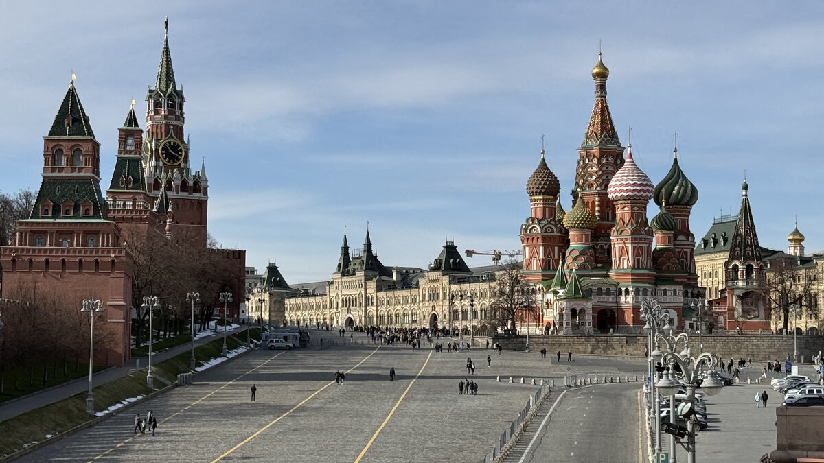 Васильевский спуск, вид на Красную площадь - <<< Наташа >>> Васильевский спуск, вид на Красную площадь - <<< Наташа >>>