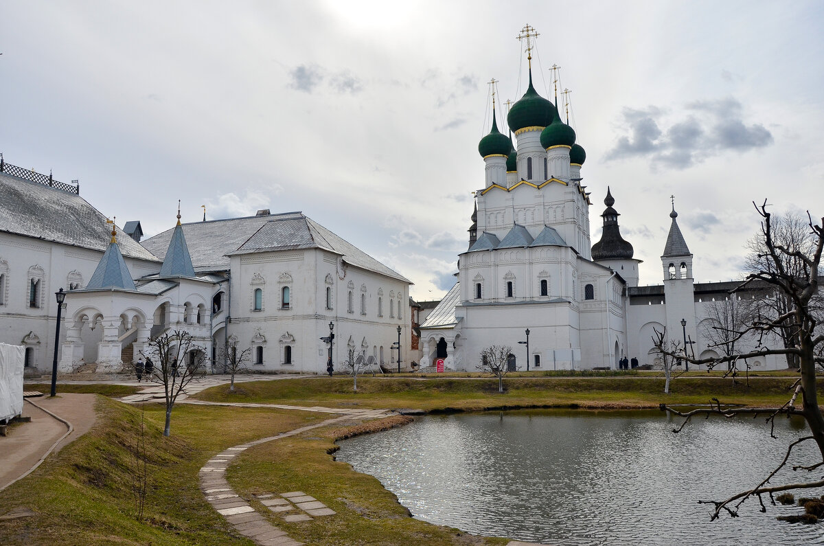 В Ростовском кремле - Алексей Просвиряков В Ростовском кремле - Алексей Просвиряков