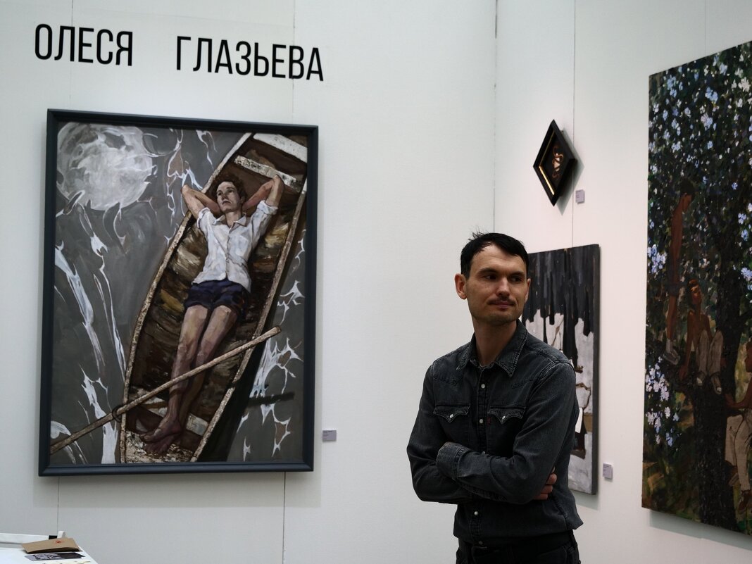 Люди на выставке - Сергей Золотавин Люди на выставке - Сергей Золотавин