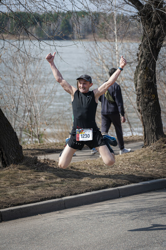Забег и прыжки вверх. - Вадим Басов
