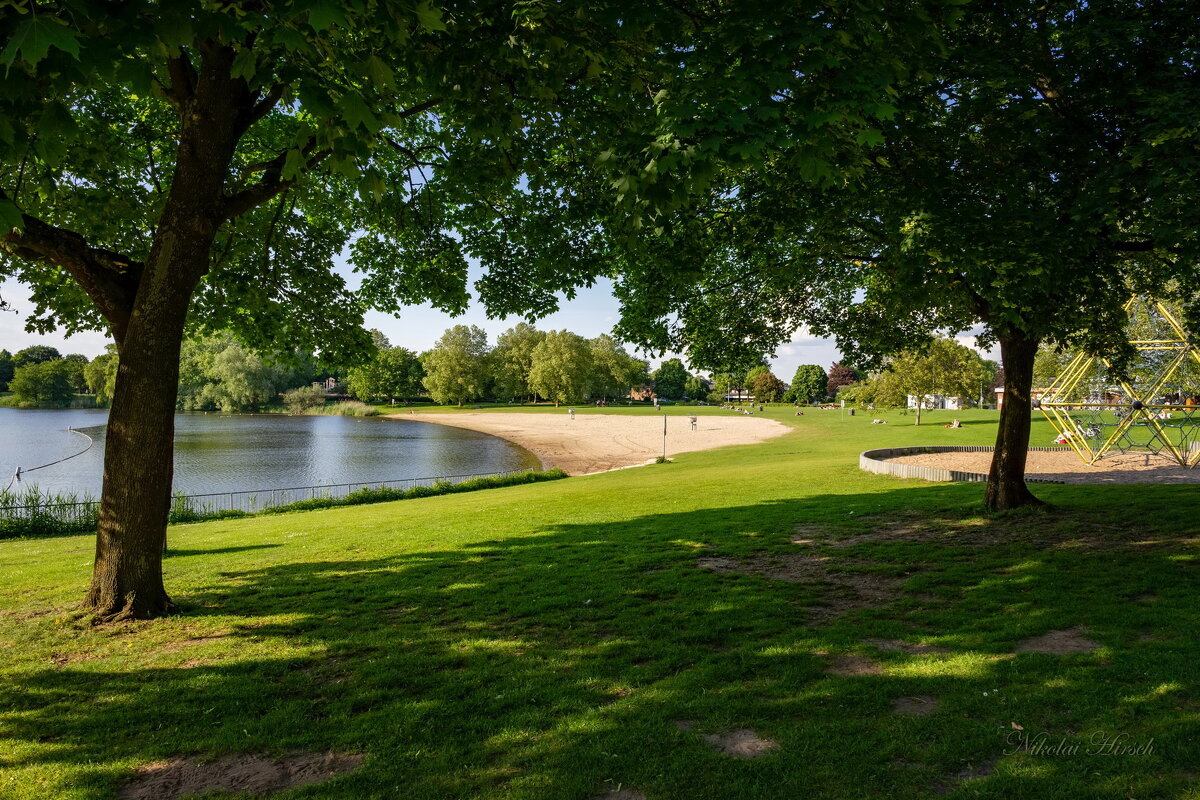 В майский день... - Николай Гирш В майский день... - Николай Гирш