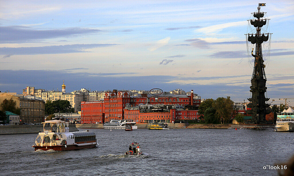 вдоль реки - Олег Лукьянов