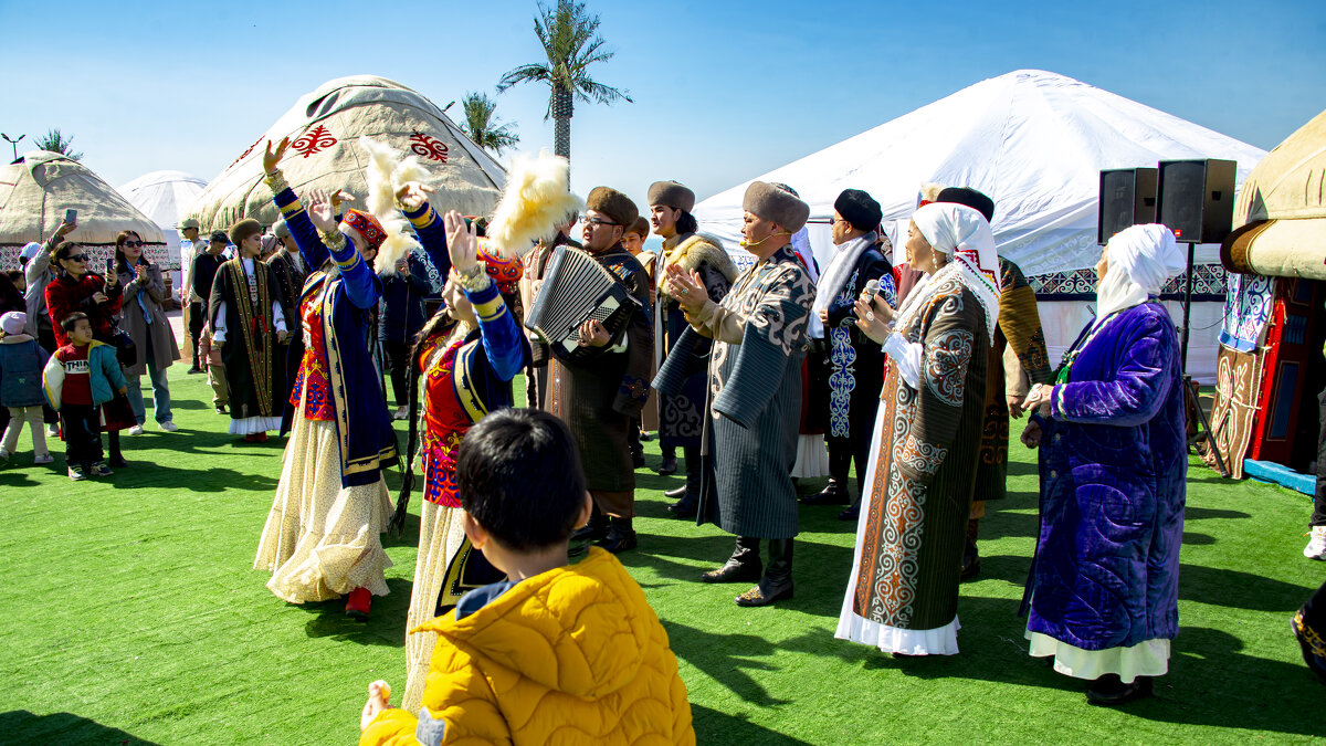 Танец - Анатолий Чикчирный