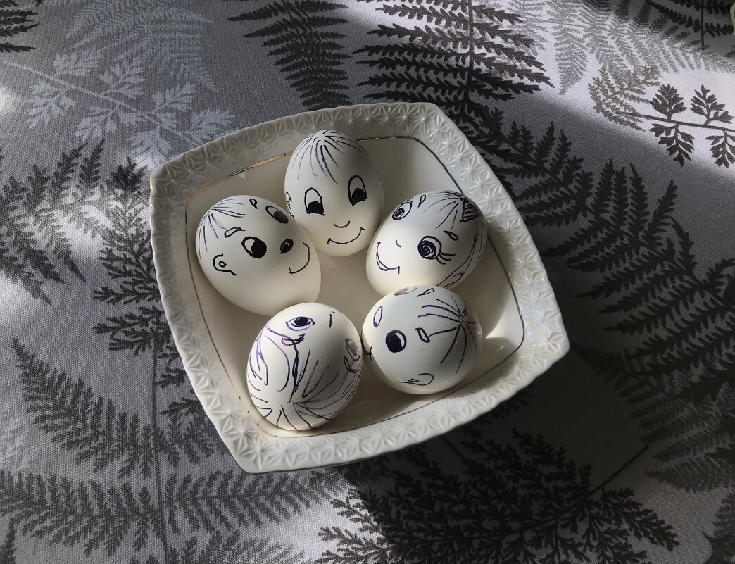 Пасхальная семейка) - Любовь Пасхальная семейка) - Любовь