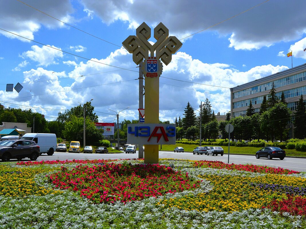 Чебоксары. Стела Электроаппаратного завода. - Пётр Чернега Чебоксары. Стела Электроаппаратного завода. - Пётр Чернега