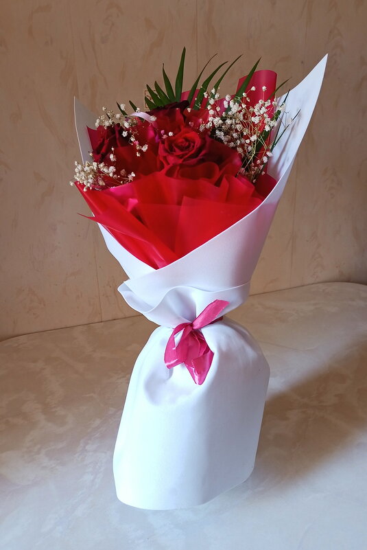 Ненужный букет... - Игорь Родионов Ненужный букет... - Игорь Родионов