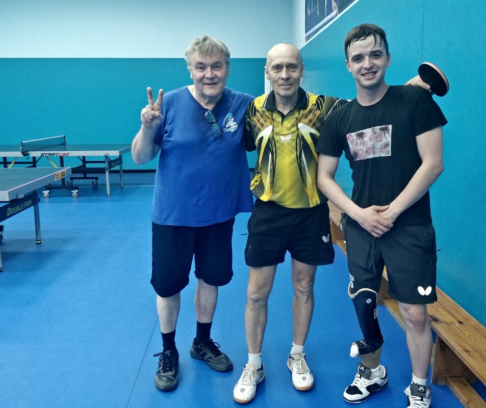 Теннисисты - Андрей Хлопонин Теннисисты - Андрей Хлопонин