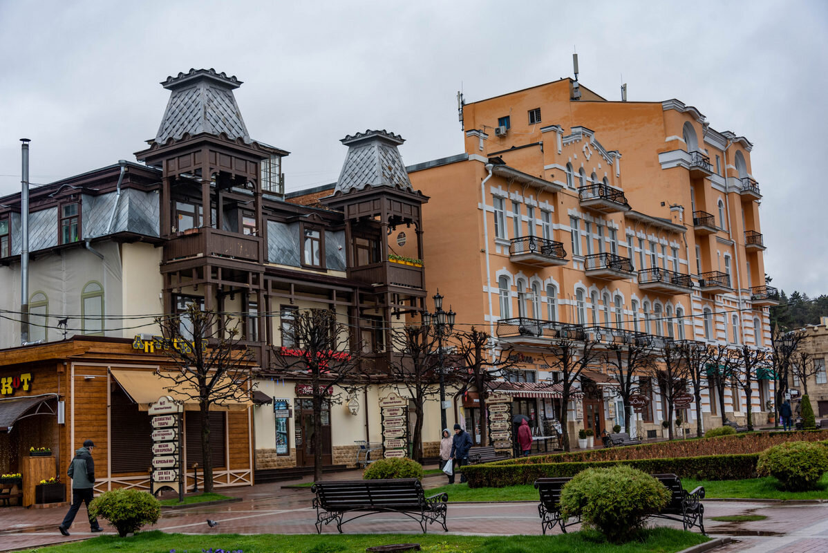 *** - Дмитрий Лупандин