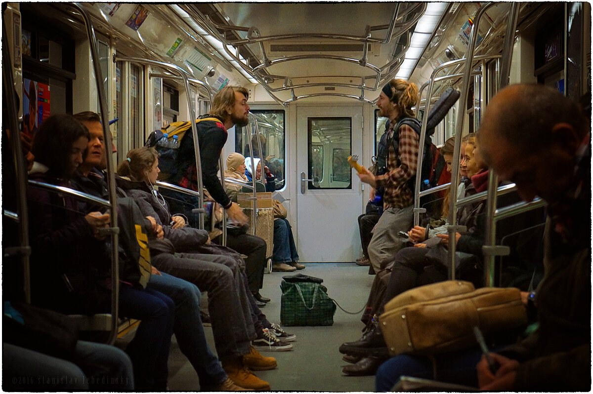 My magic Petersburg_02201__В метро - Станислав Лебединский