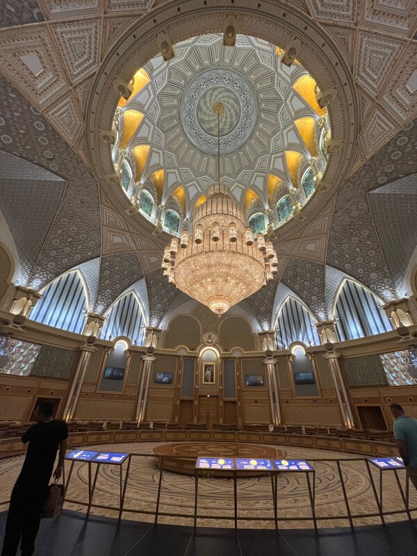 Дворец Qasr Al Watan в Абу-Даби (зал заседаний) - Малик Рамазанов Дворец Qasr Al Watan в Абу-Даби (зал заседаний) - Малик Рамазанов