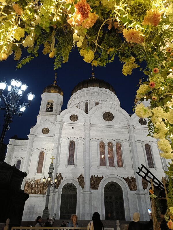 праздник у храма - Галина R... праздник у храма - Галина R...