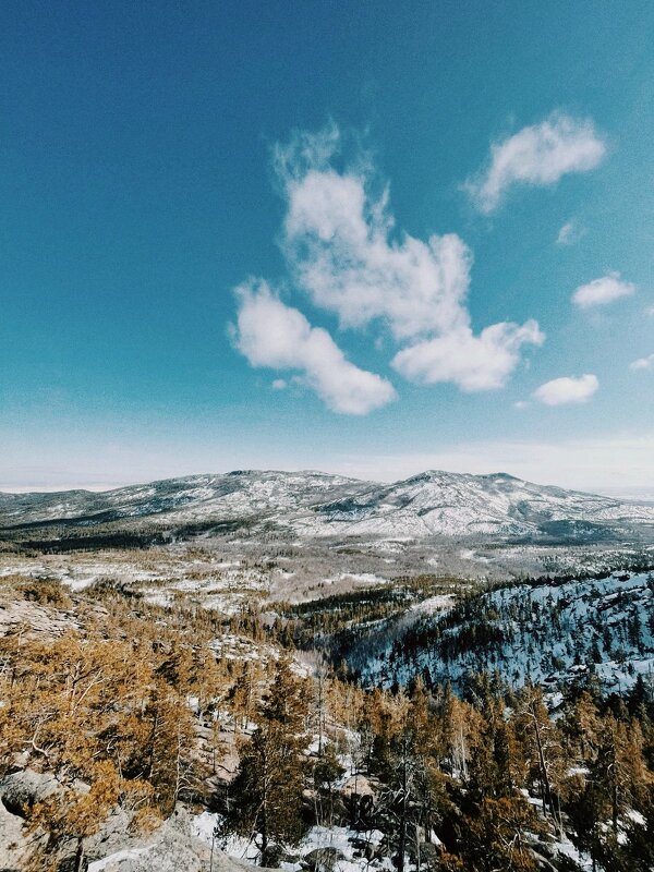 Облака над горами летят. - Георгиевич 