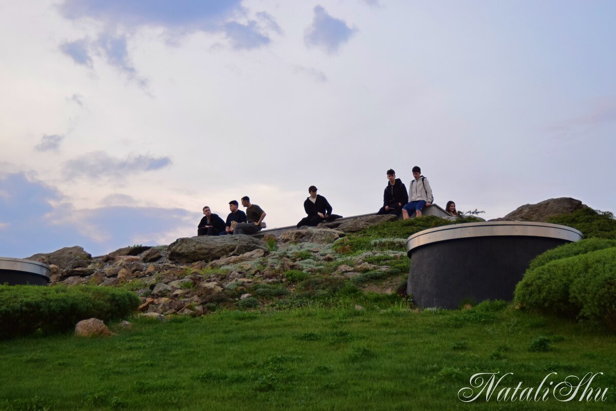 На пригорке. - Наталья Вязигина