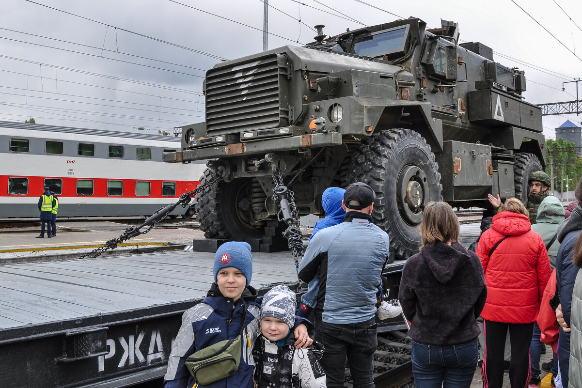 Кугуар - американская тяжёлая бронемашина класса MRAP - Татьяна Машошина Кугуар - американская тяжёлая бронемашина класса MRAP - Татьяна Машошина