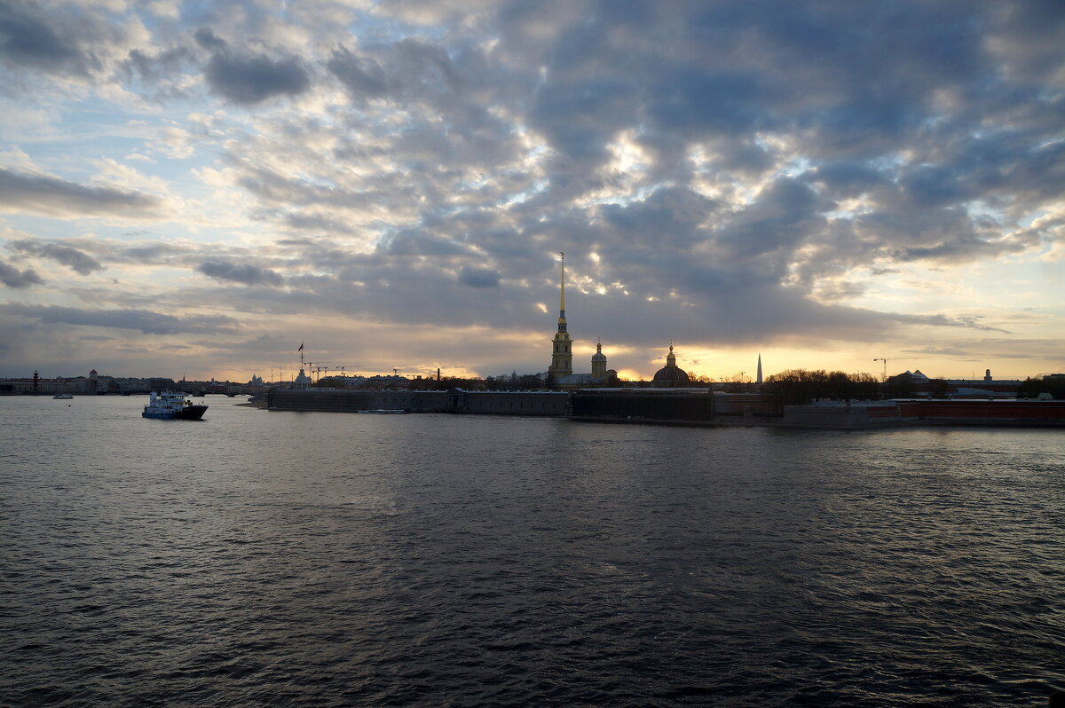 вид с Троицкого моста на Заячий остров - zavitok *