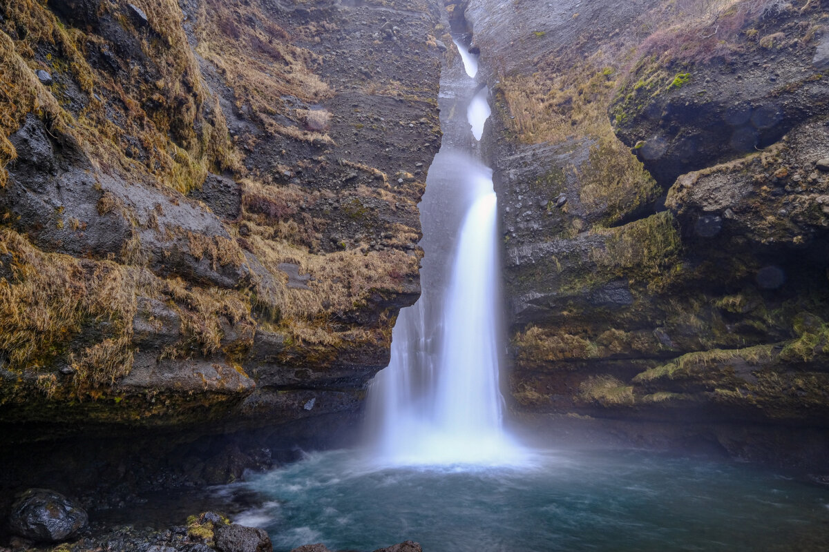 Водопад Gluggafoss - Георгий А