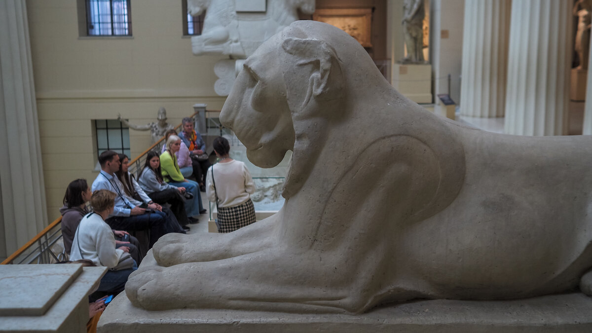 Зарисовка из Музея - юрий поляков Зарисовка из Музея - юрий поляков