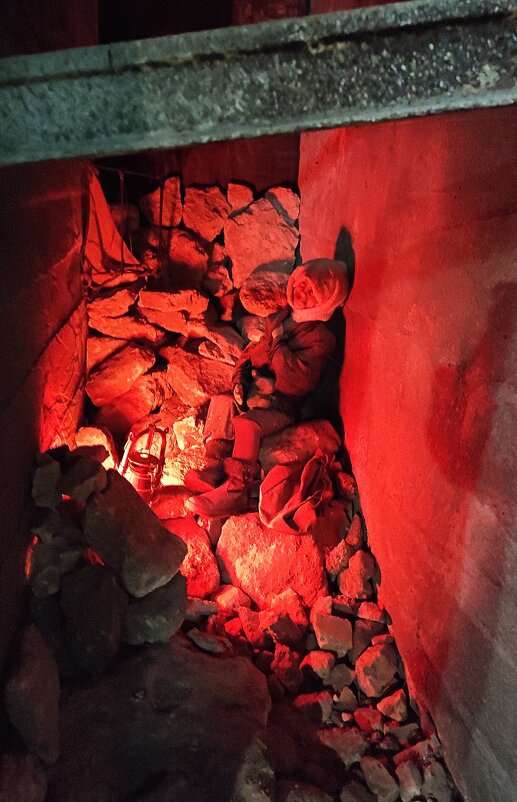 Дети в каменоломнях Керчи - Татьяна Лютаева