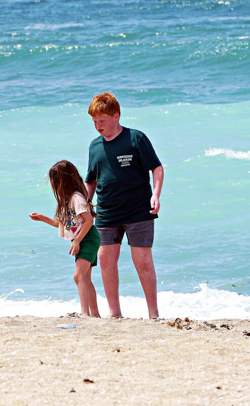 на пляже - Александр Корчемный