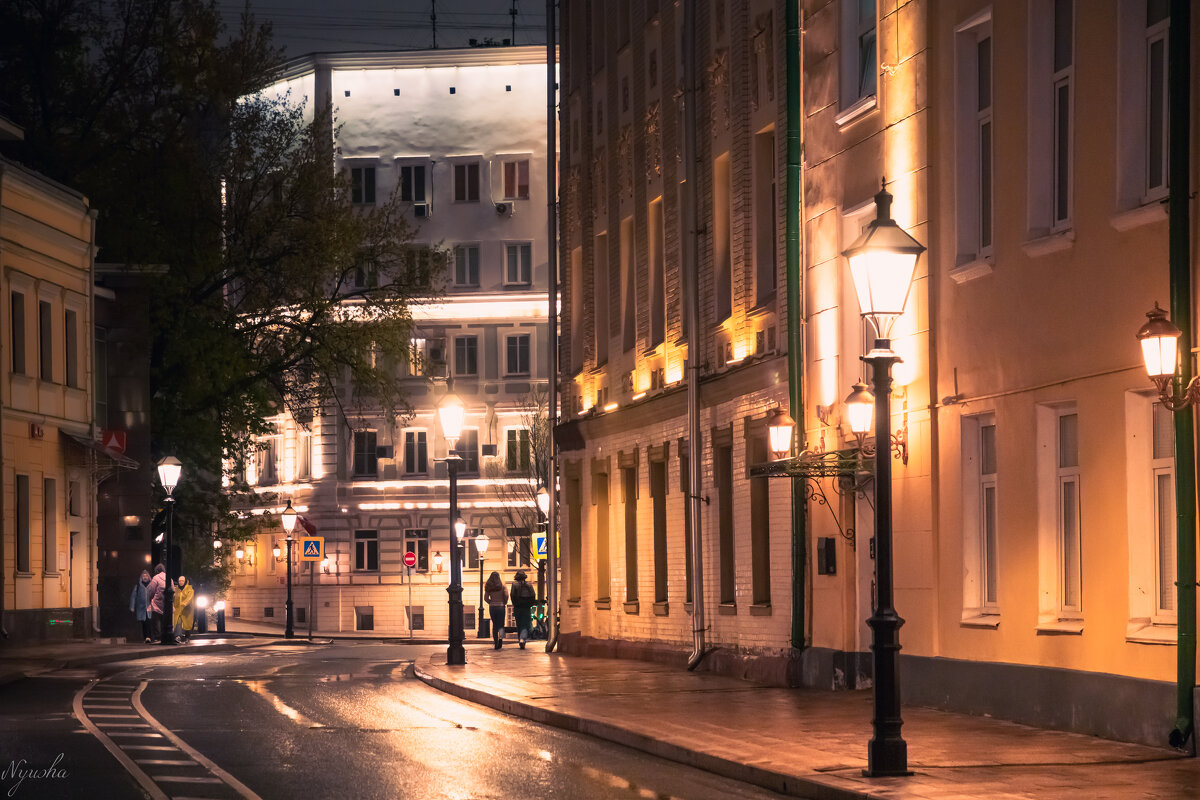 Вознесенский переулок. Фонари. - Nyusha . Вознесенский переулок. Фонари. - Nyusha .