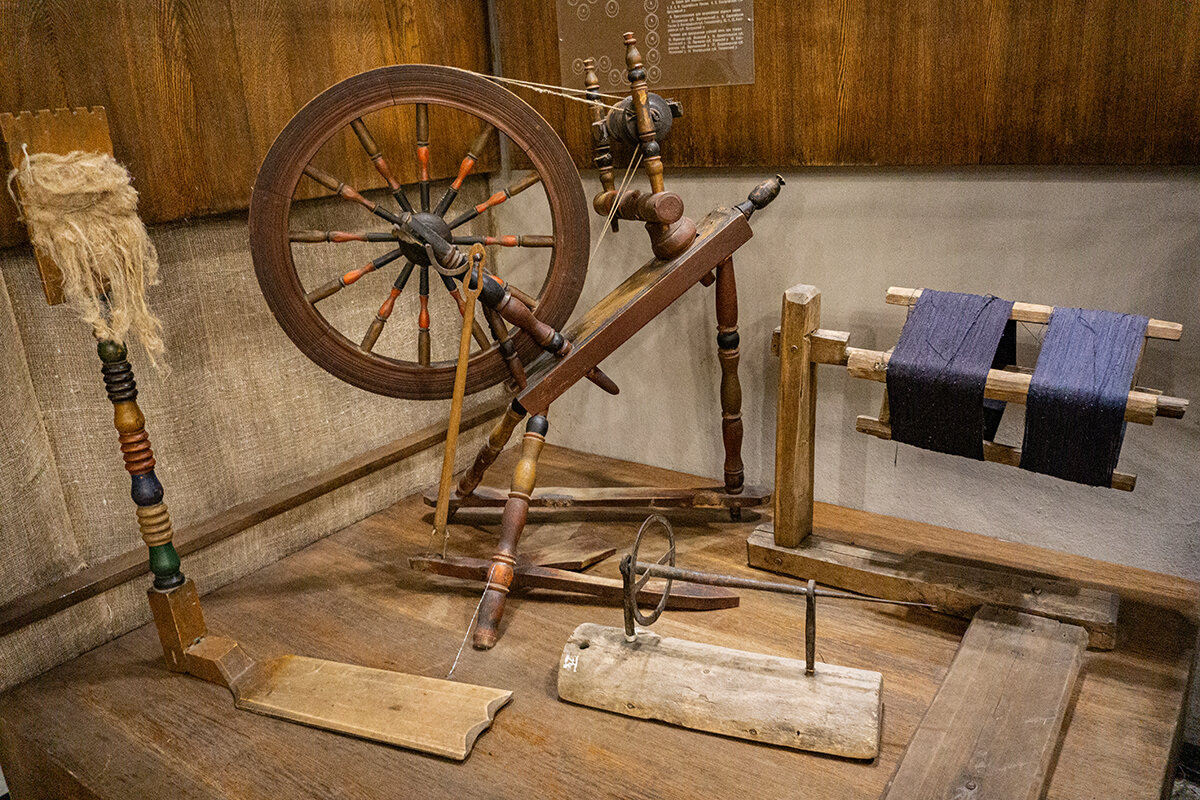 Прялки-моталки - Ирина Соловьёва Прялки-моталки - Ирина Соловьёва