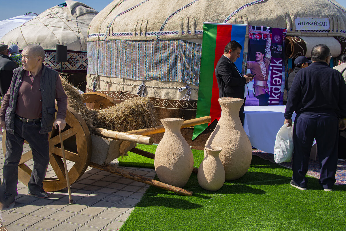 Кувшины - Анатолий Чикчирный