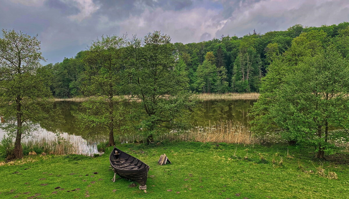 Хмурым весенним днём - Андрей K. Хмурым весенним днём - Андрей K.