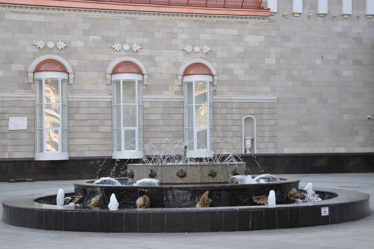 Фонтаны заработали - Татьяна Машошина Фонтаны заработали - Татьяна Машошина