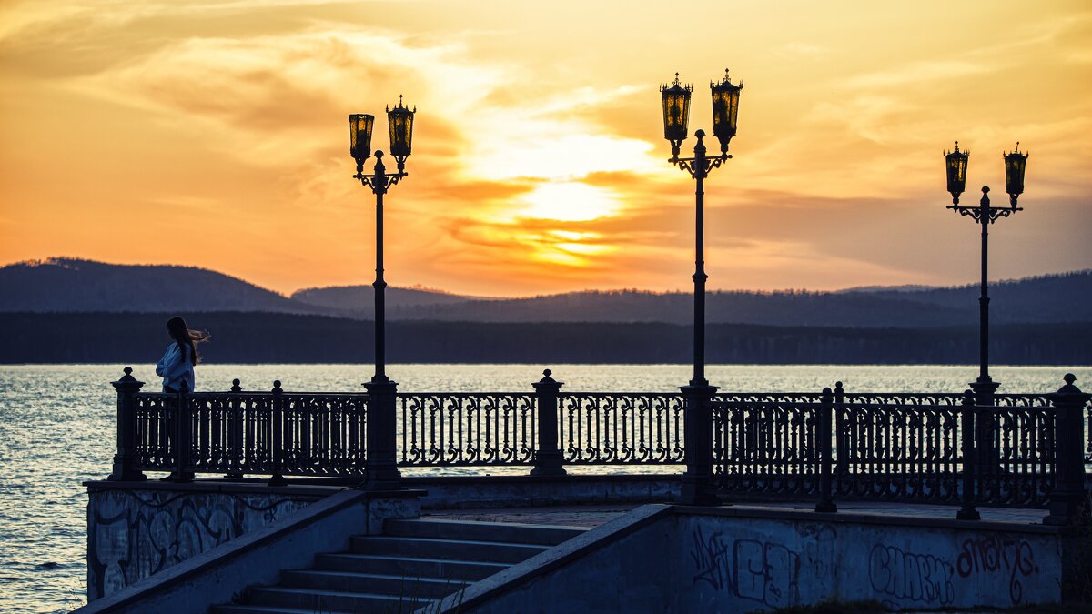 ... - Dmitry Ozersky