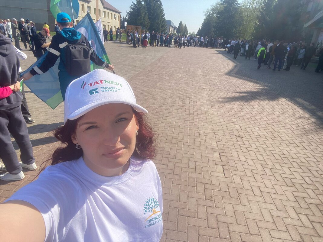 Внучка на параде "Татнефть" - Нина Колгатина 