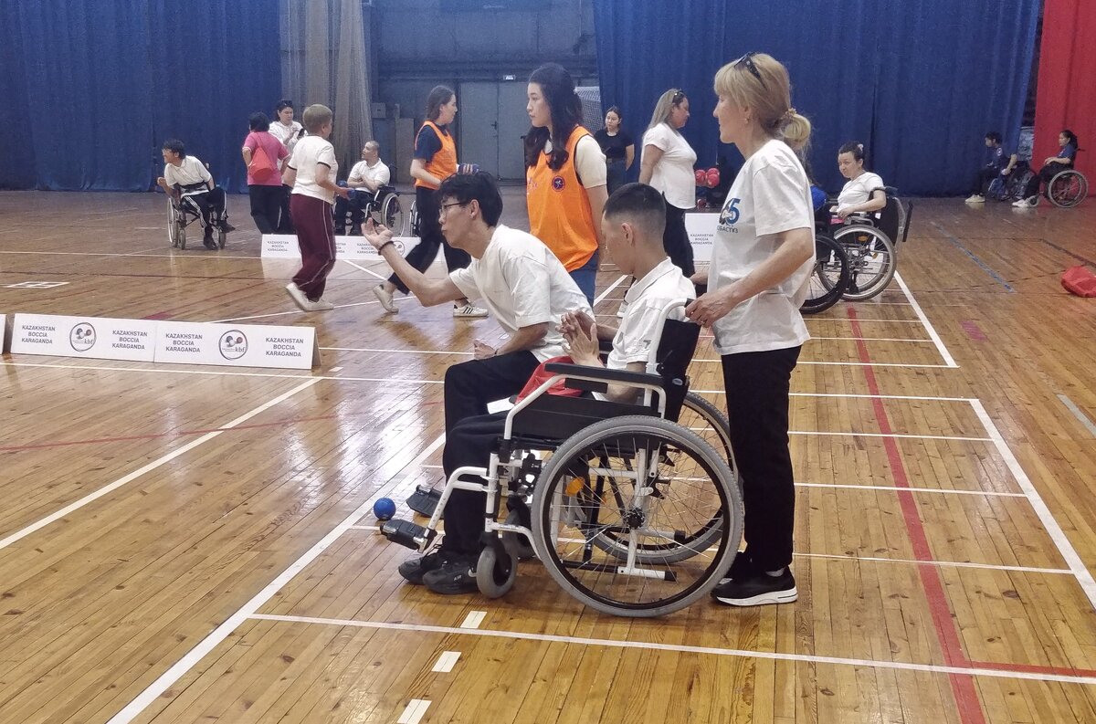 Игра бочча - Андрей Хлопонин Игра бочча - Андрей Хлопонин