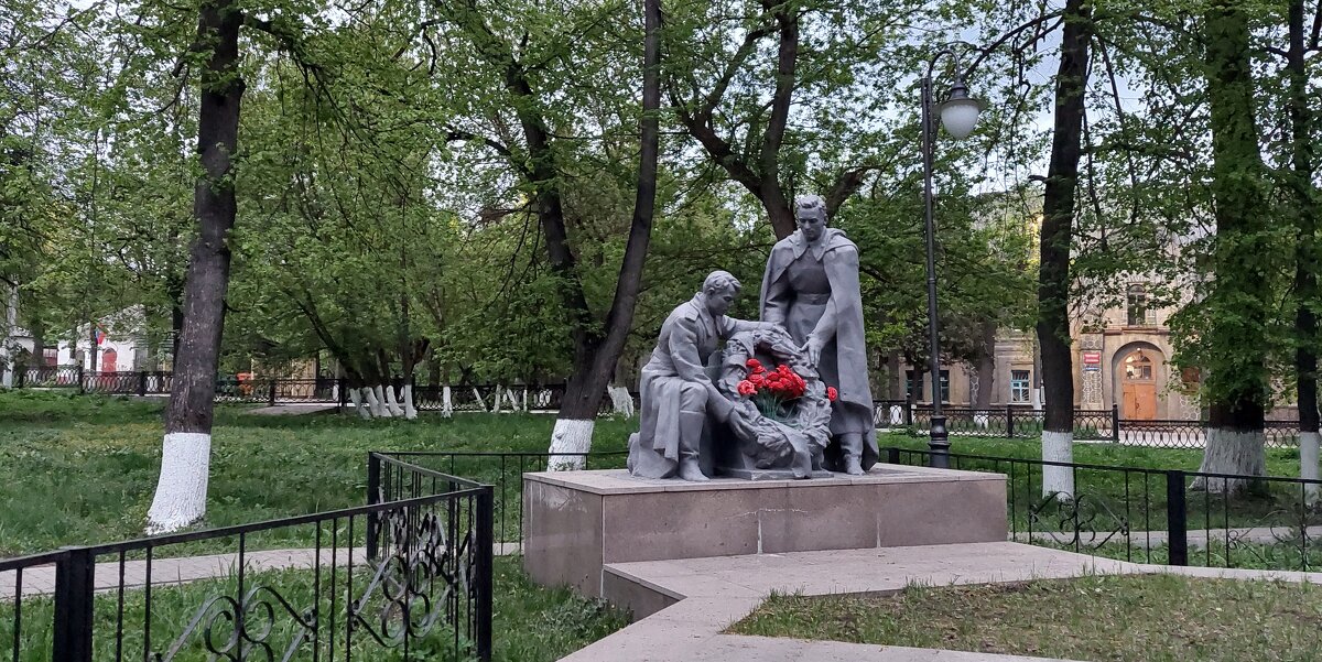 В парке Богородицка - ИРЭН@ . В парке Богородицка - ИРЭН@ .