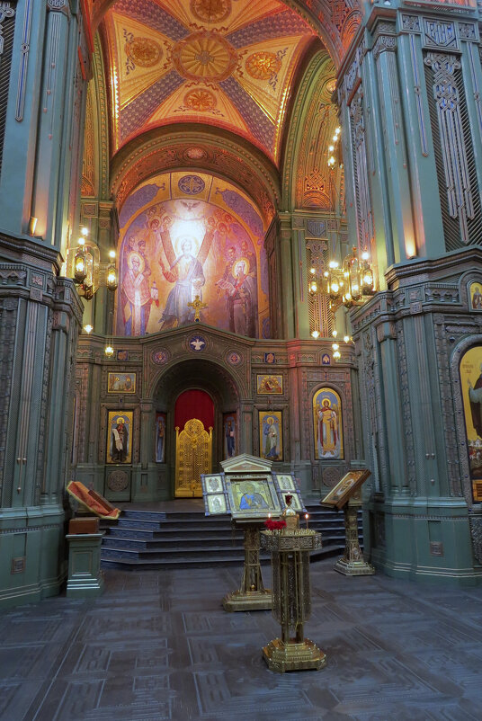 Кубинка. В храме Воскресения Христова - Сергей Цветков Кубинка. В храме Воскресения Христова - Сергей Цветков