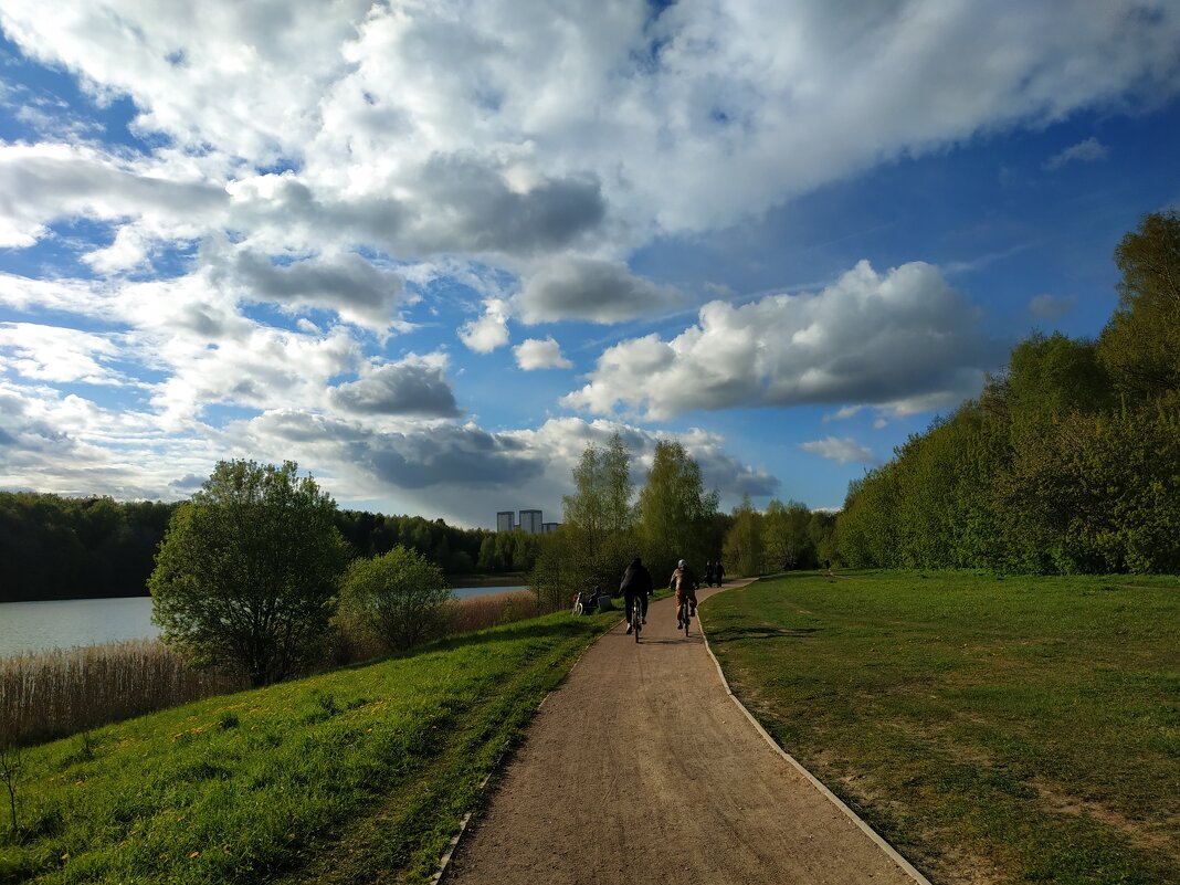 Москва майская - Андрей Лукьянов Москва майская - Андрей Лукьянов
