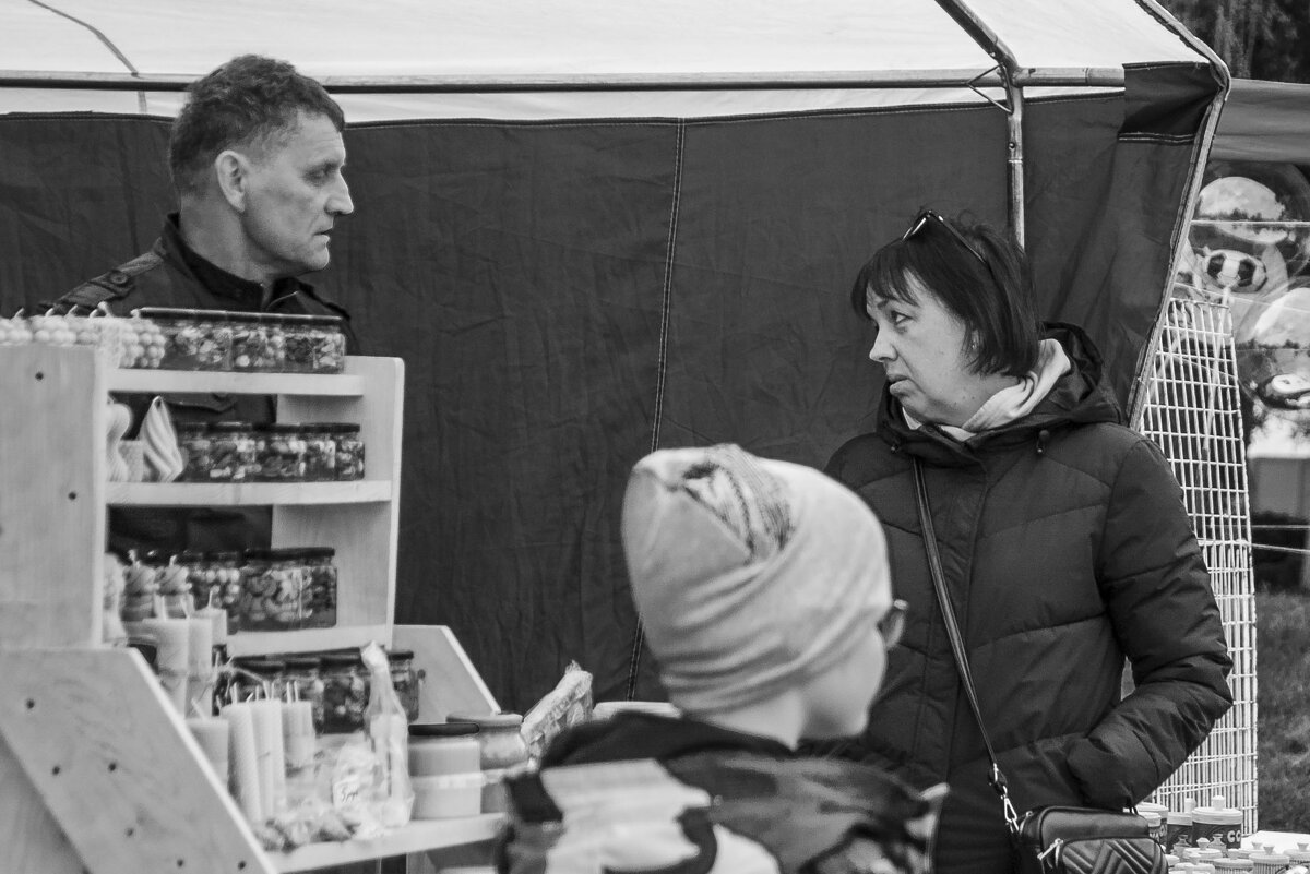 Ну, дорого же... уступи хоть чуточку - Елена Пономарева Ну, дорого же... уступи хоть чуточку - Елена Пономарева