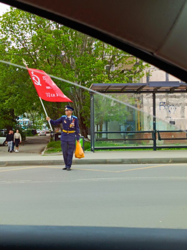 Снимала из окна машины, очень трогательно - Татьяна Пальчикова Снимала из окна машины, очень трогательно - Татьяна Пальчикова