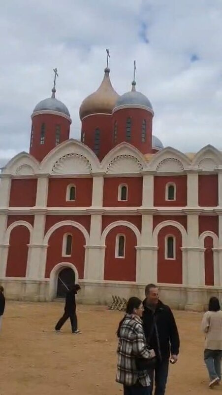 На территории киностудии "Мосфильм" - Ирэн На территории киностудии "Мосфильм" - Ирэн