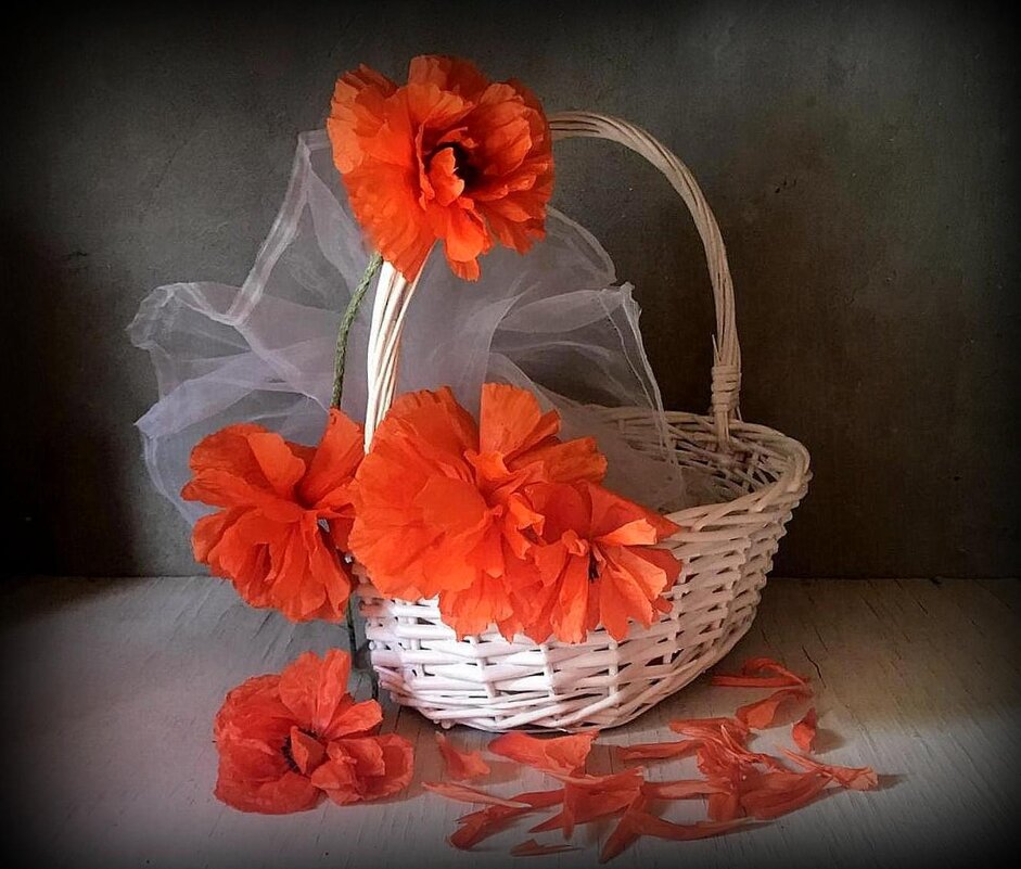 На цыпочки привстал цветок... и упорхнёт в нежнейших опереньях - TAMARA КАДАНОВА На цыпочки привстал цветок... и упорхнёт в нежнейших опереньях - TAMARA КАДАНОВА