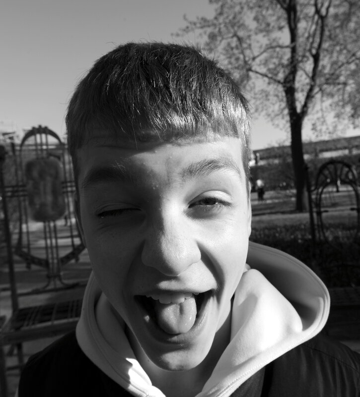 . - Алексей Неустроев