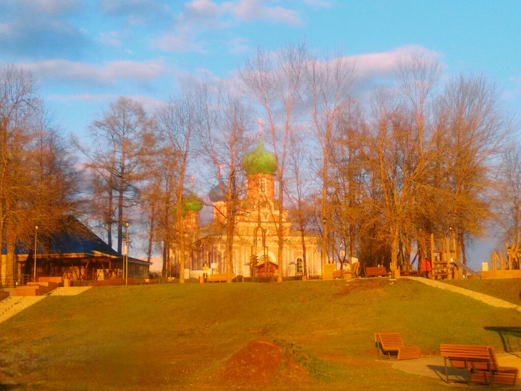 Весений вечер в летнем саду - Сергей Кочнев