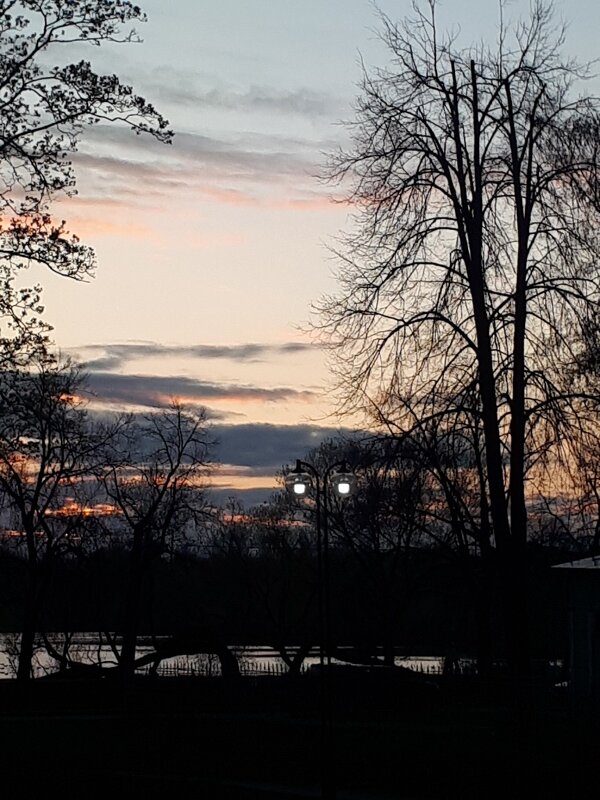 Пейзаж с фонарём - Надежда 