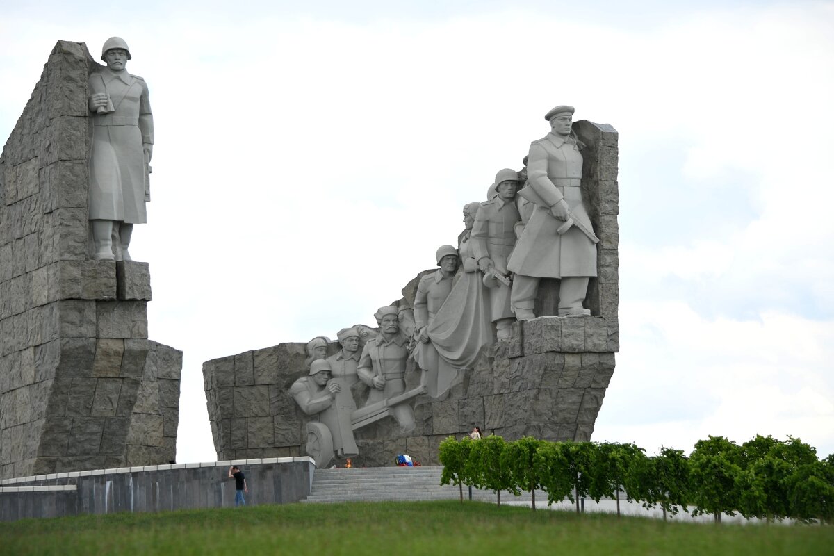 Вечный огонь "Самбекские высоты" - Татьяна Евдокимова